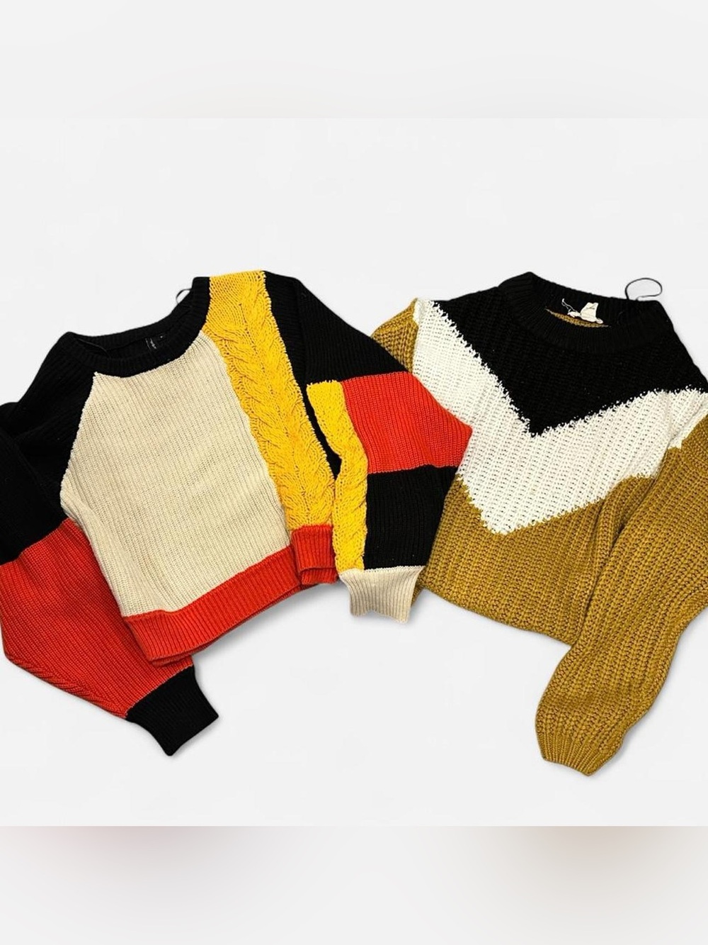 Bundle of 2 Small Colorblock sweaters